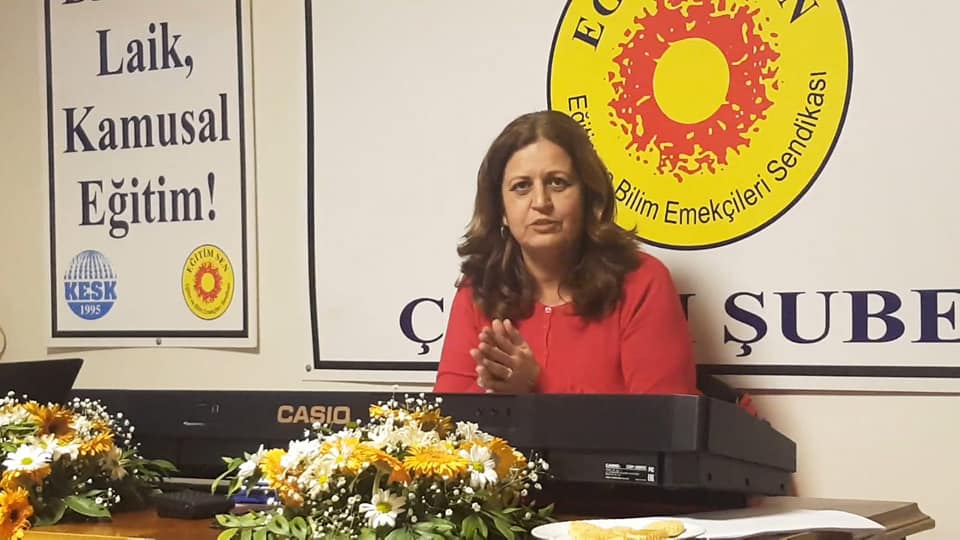 Feminist Eğitimci Yazar Onur Bütün ile 